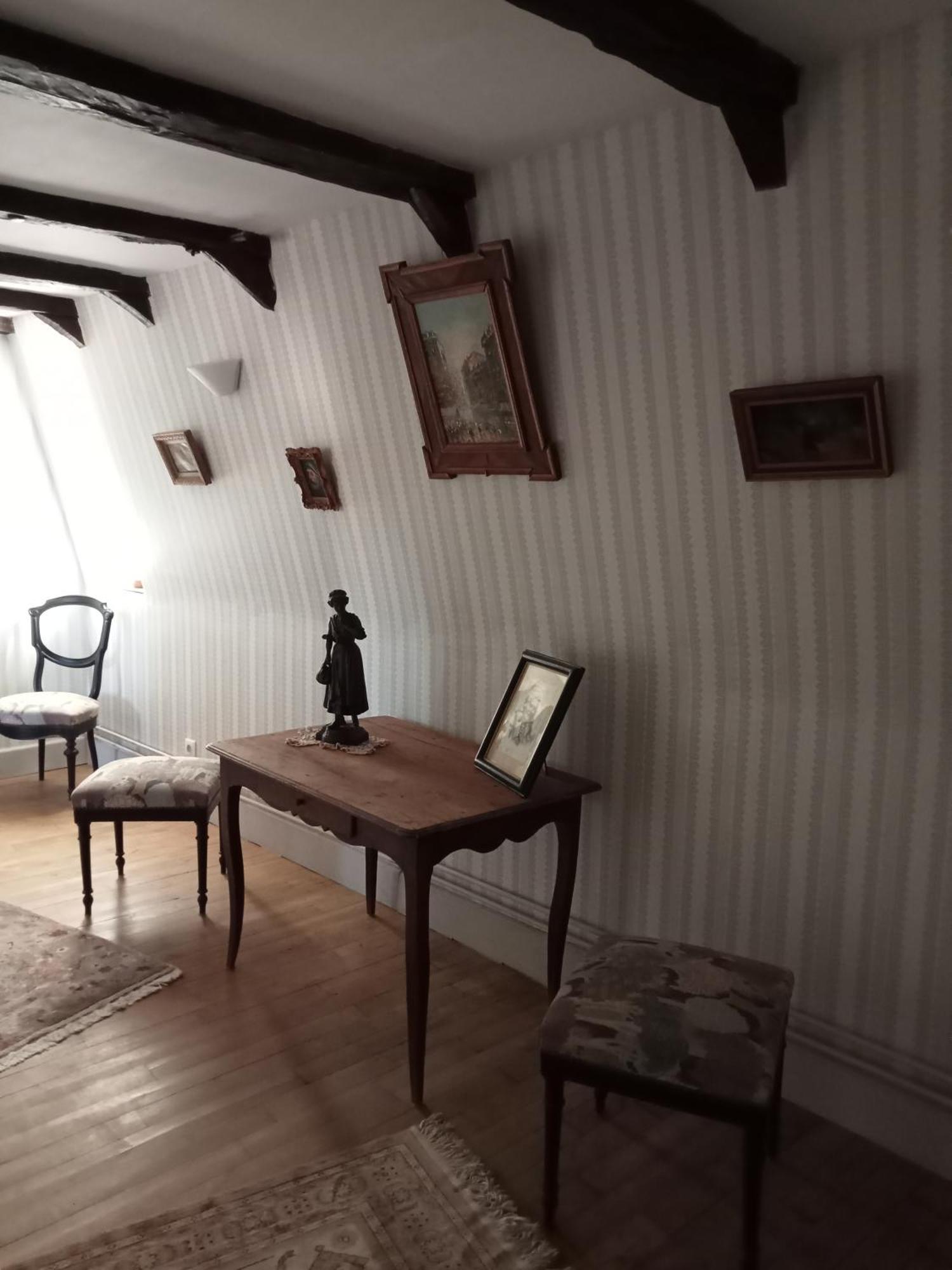 Chateau De Vassinhac Chambres D'Hotes Collonges La Rouge Zimmer foto